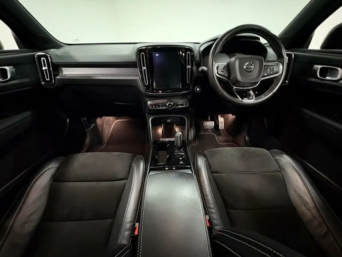 2019-volvo-xc40-20td-d3-r-design-awd-geartronic-big-6
