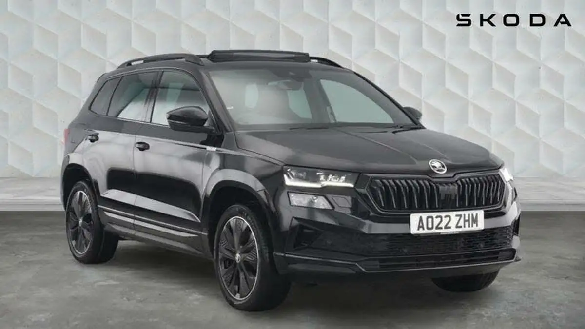 2022-skoda-karoq-15-tsi-sportline-big-0