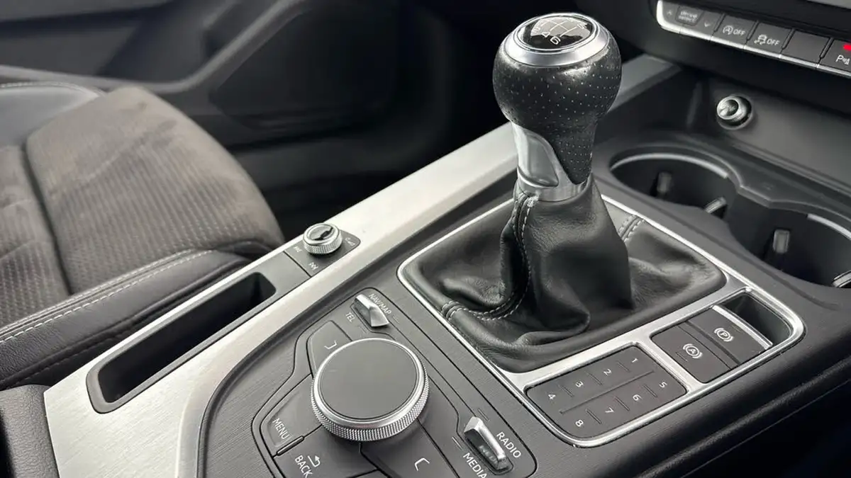 2018-audi-a4-14-tfsi-s-line-big-18