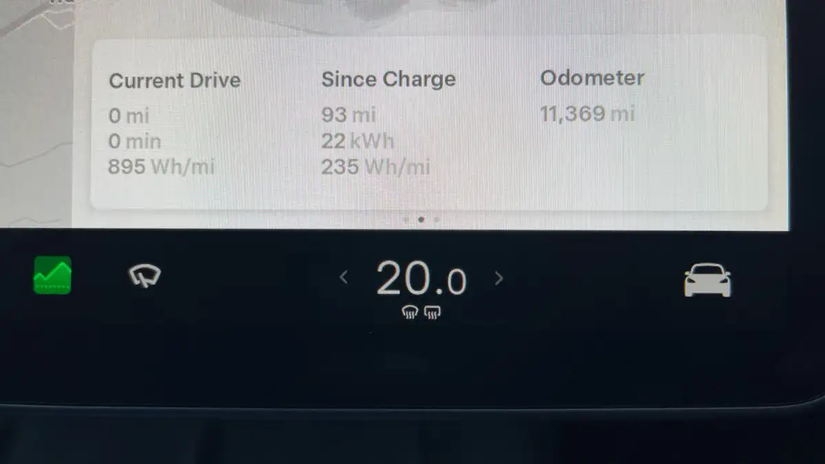 2022-tesla-model-y-e-long-range-big-12