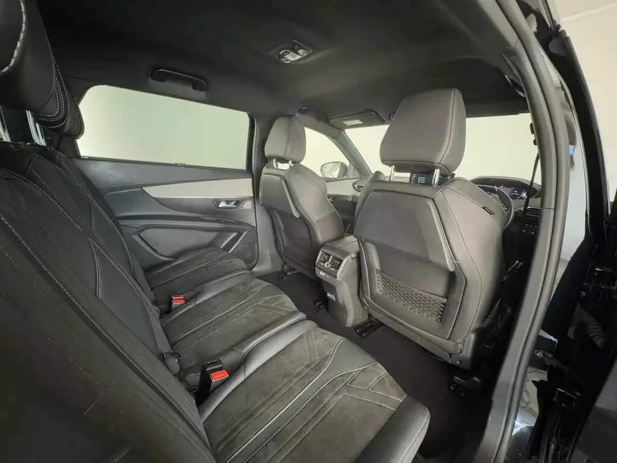 2021-peugeot-5008-suv-12-puretech-gt-premium-big-16