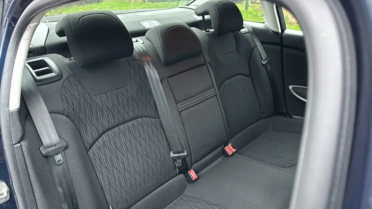 2011-citroen-c5-20td-vtr-nav-saloon-4d-big-26