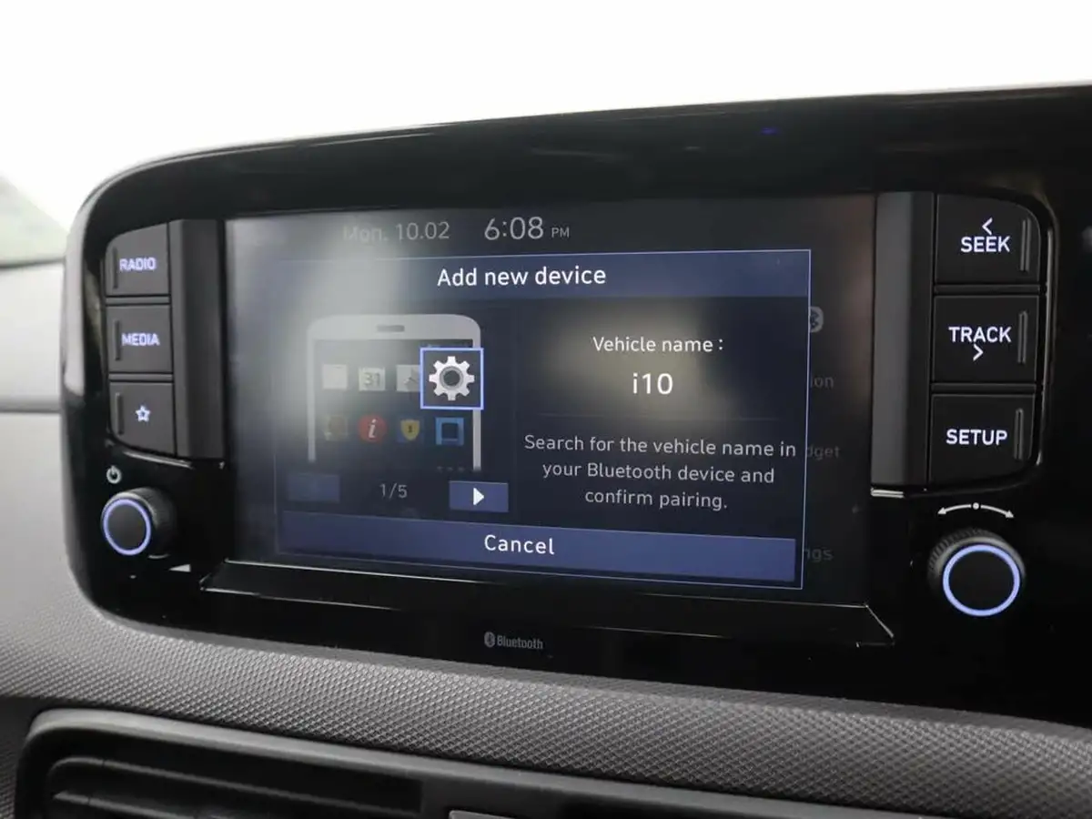 2021-hyundai-i10-12-se-connect-auto-big-13