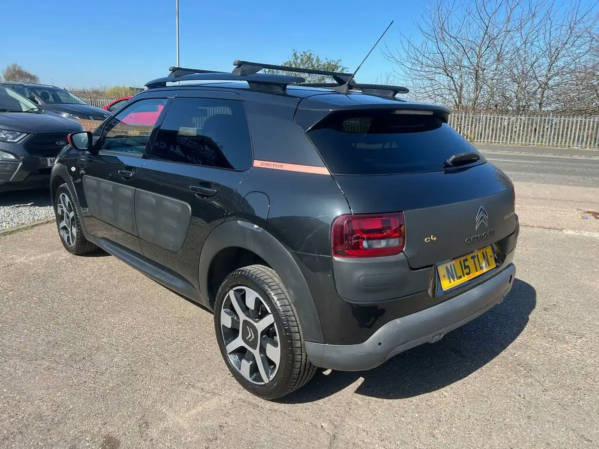 2015-citroen-c4-cactus-16bluehdi-flair-big-3