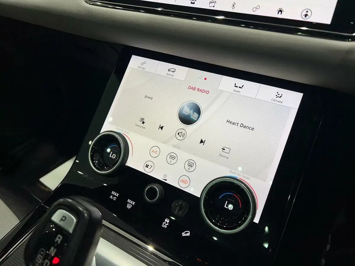 2019-land-rover-range-rover-evoque-20-d180-first-edition-big-29