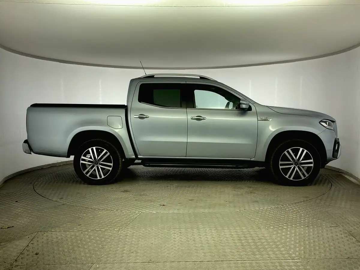 2020-mercedes-benz-x-class-30td-350-power-big-7