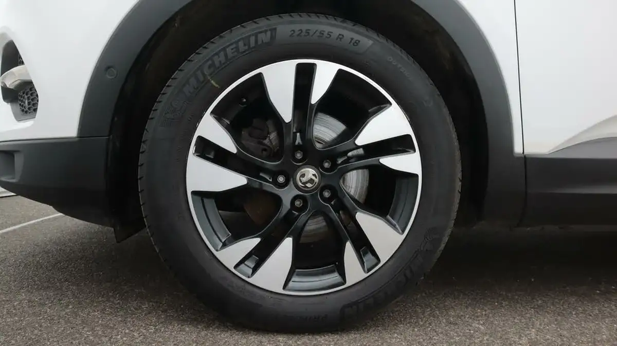 2021-vauxhall-grandland-x-12-griffin-big-18