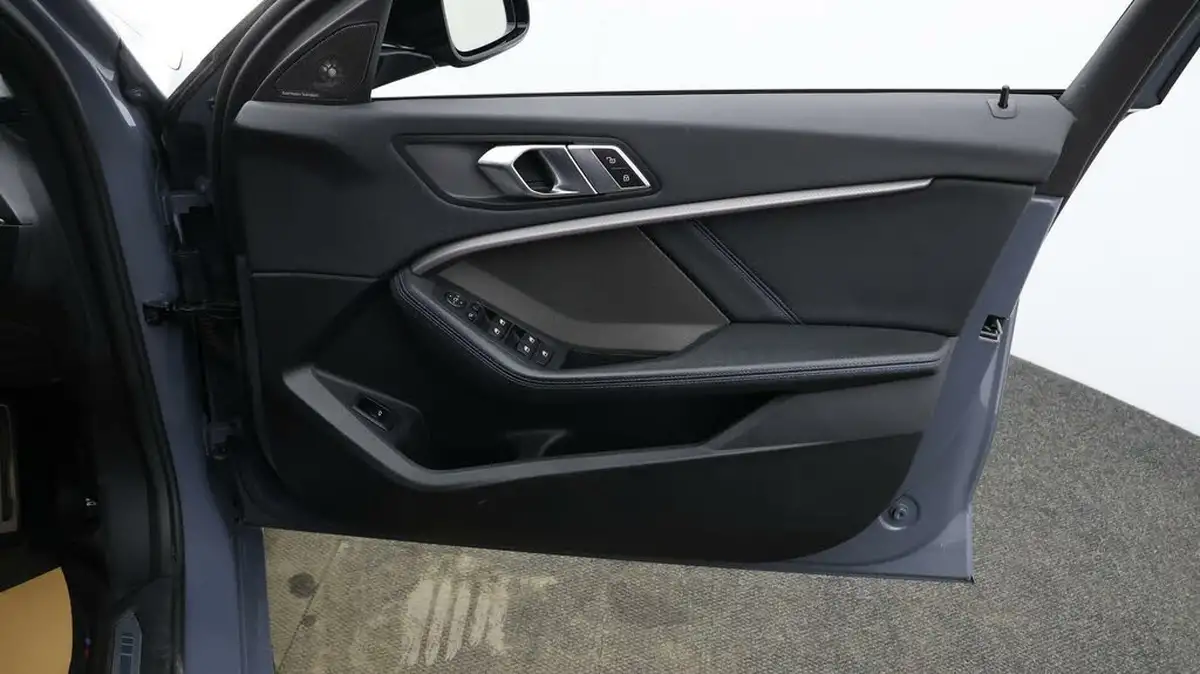 2020-bmw-1-series-20-m135i-xdrive-big-14
