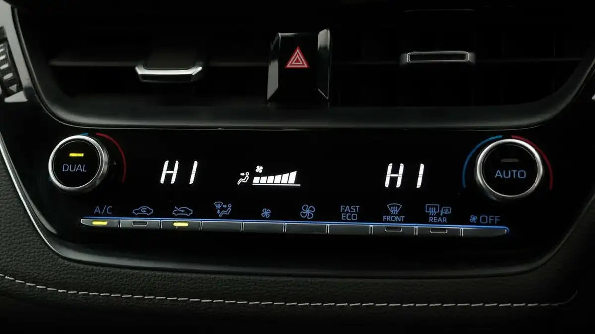 2021-toyota-corolla-18-vvt-i-icon-tech-spare-wheel-hatchback-5d-big-12