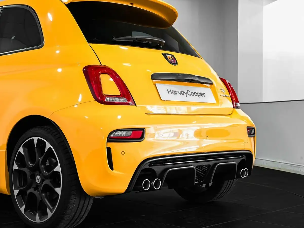 2021-abarth-595-14-tjet-competizione-big-19