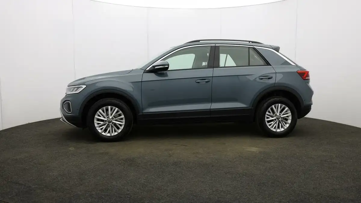 2023-volkswagen-t-roc-10-tsi-life-big-59