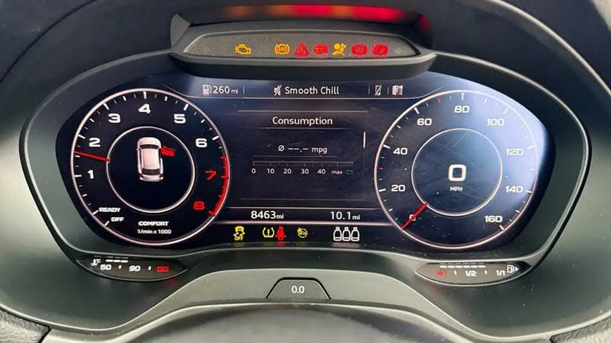 2022-audi-q2-10-30-tfsi-sport-big-23