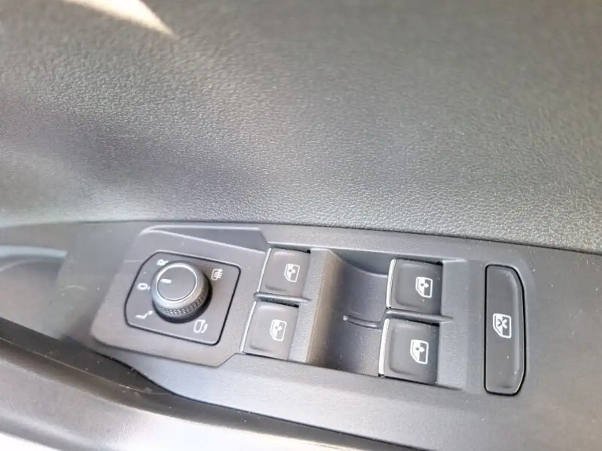 2024-volkswagen-taigo-10-tsi-r-line-115ps-dsg-big-13