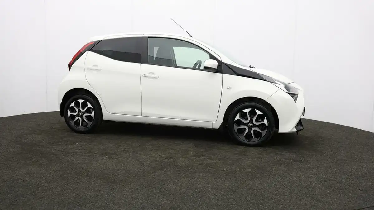 2018-toyota-aygo-10-vvt-i-x-plore-big-33