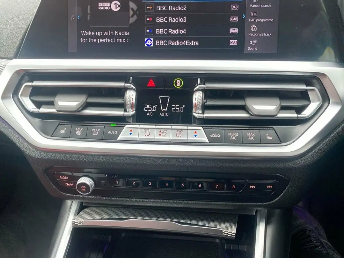 2021-bmw-3-series-20-330e-m-sport-tech-packpro-pack-saloon-4d-big-25
