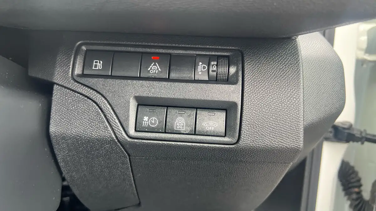 2022-peugeot-3008-suv-16-puretech-allure-premium-225bhp-hybrid-big-29