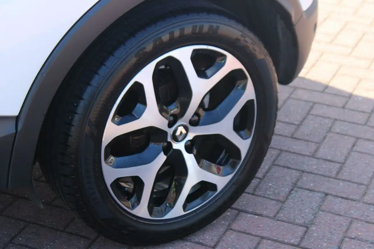 2019-renault-captur-09-tce-gt-line-big-7