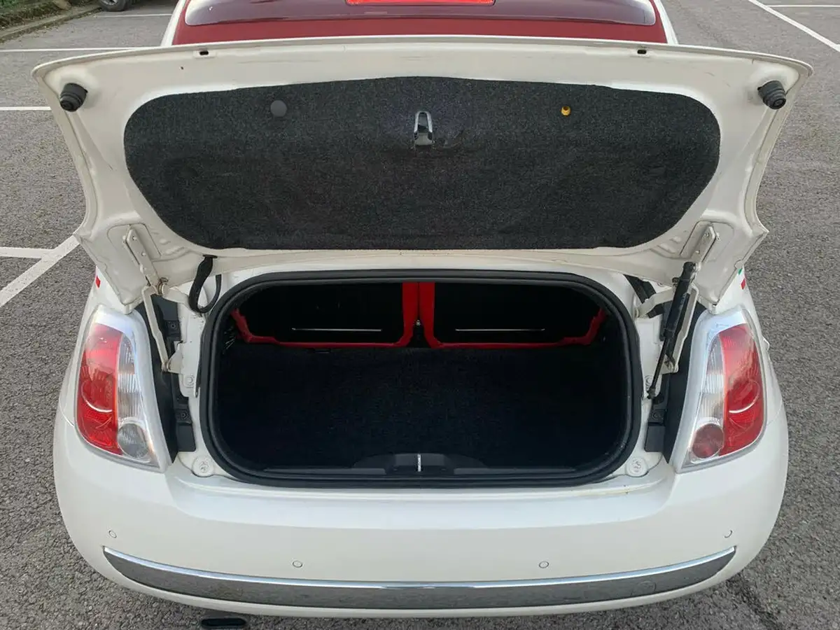 2010-fiat-500c-12-lounge-big-10