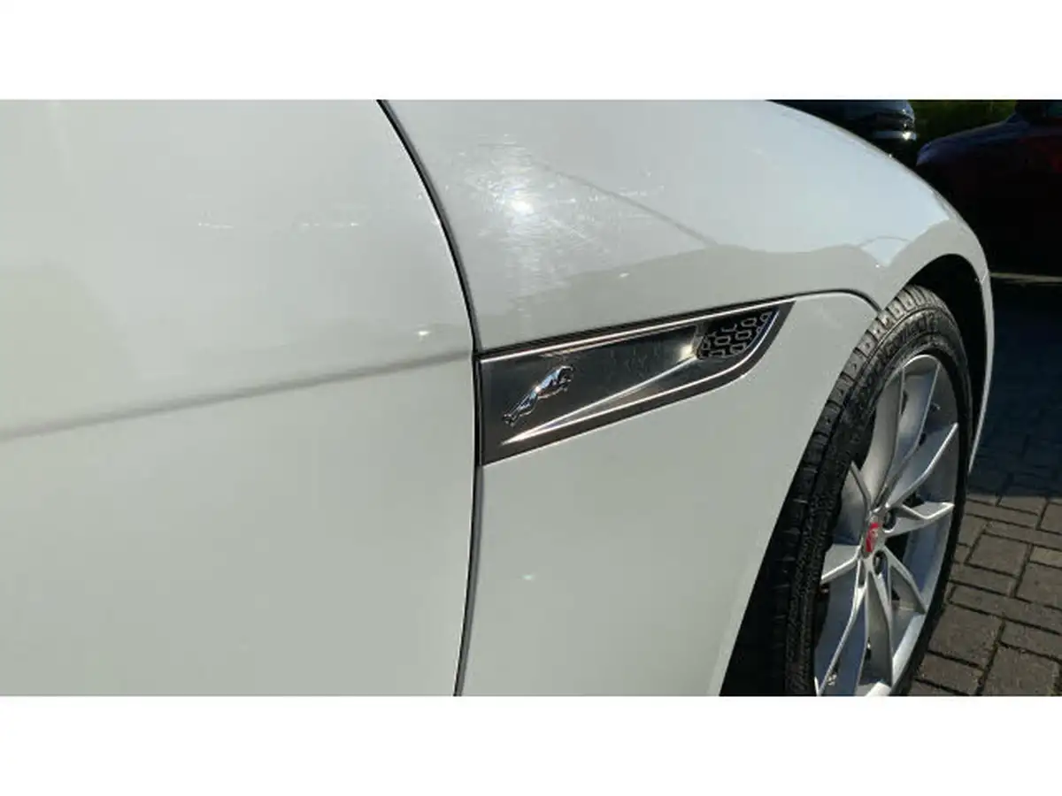 2021-jaguar-f-type-20-i4-convertible-big-23