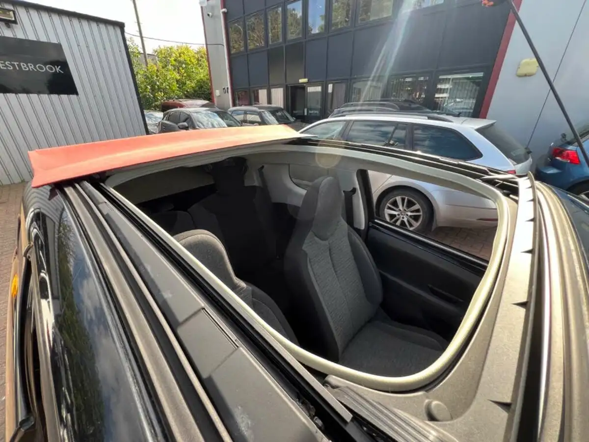 2015-citroen-c1-12-puretech-airscape-flair-3d-big-44