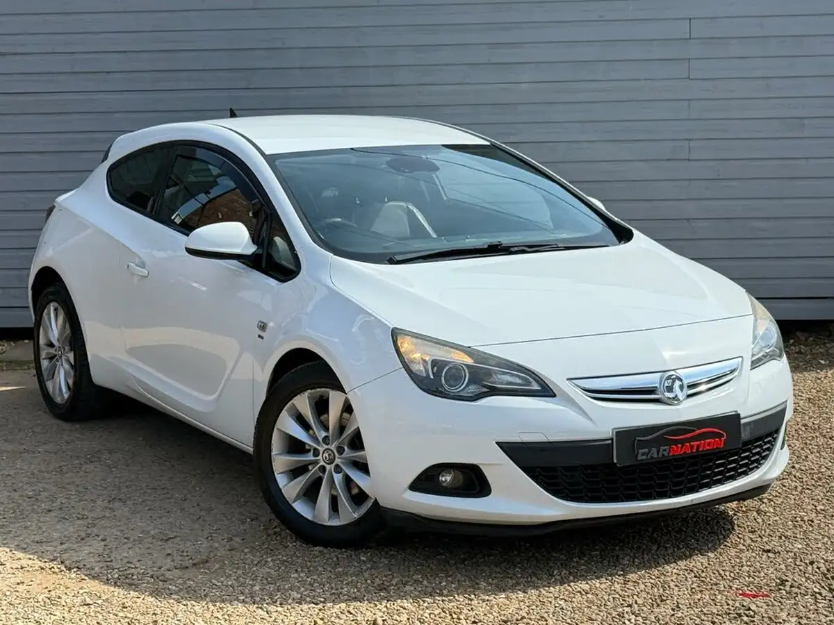 2012-vauxhall-astra-gtc-20td-sri-20cdti-16v-big-1