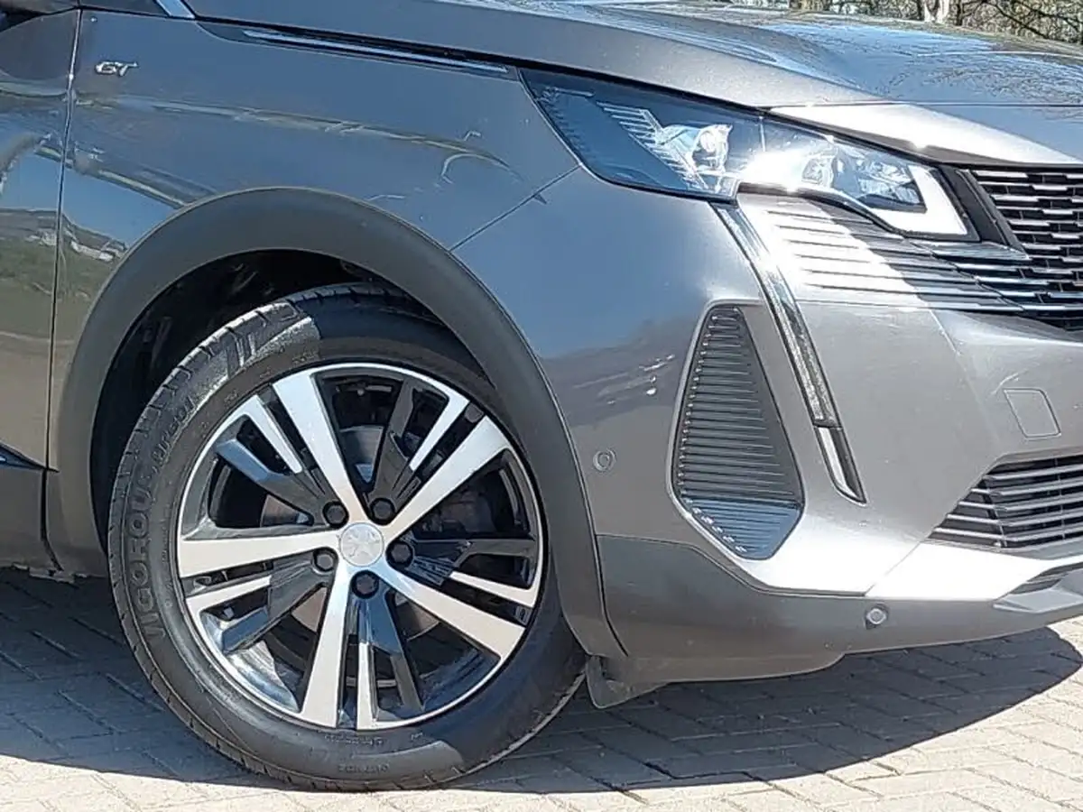2021-peugeot-3008-suv-12-puretech-gt-big-8