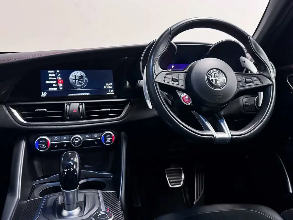2020-alfa-romeo-giulia-29-biturbo-quadrifoglio-ss-big-26