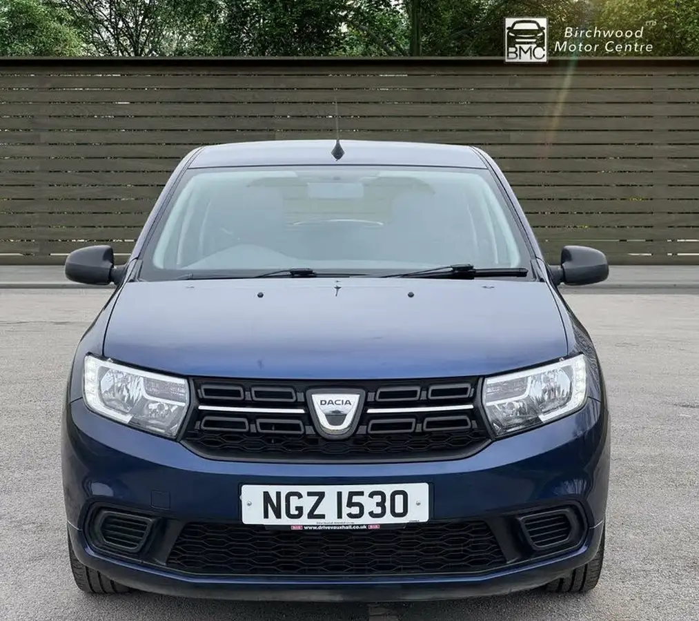 2019-dacia-sandero-10-sce-essential-big-1