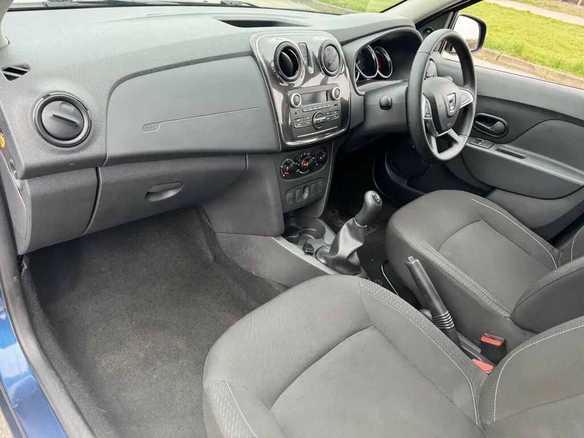 2019-dacia-sandero-10-sce-essential-big-21