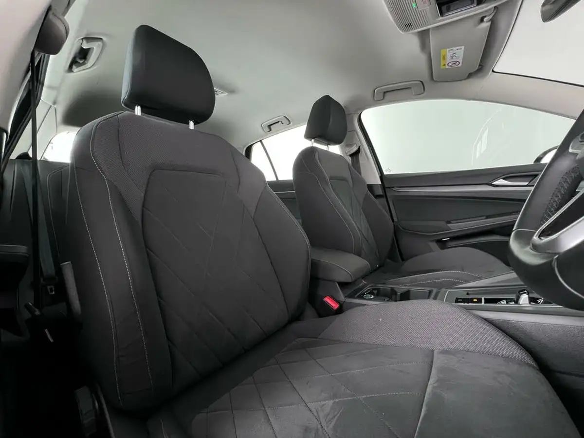 2020-volkswagen-golf-20tdi-style-150ps-hatchback-dsg-big-11