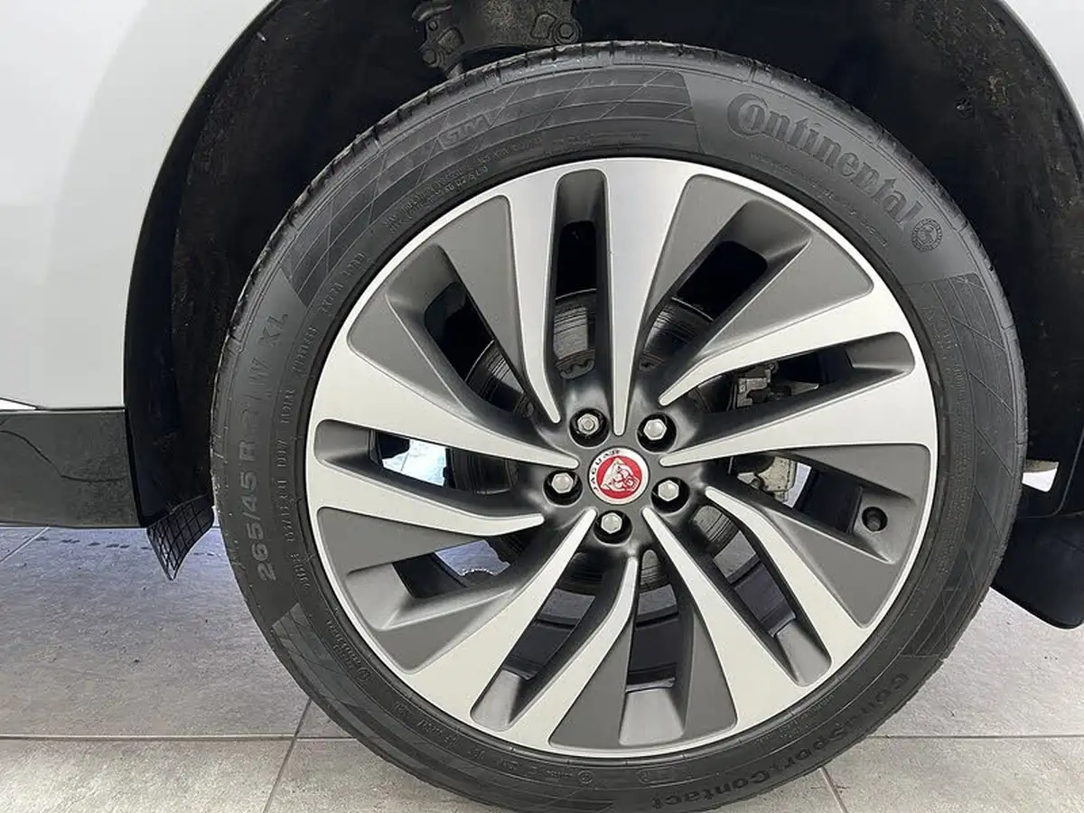 2021-jaguar-f-pace-20-d200-hse-mhev-big-31