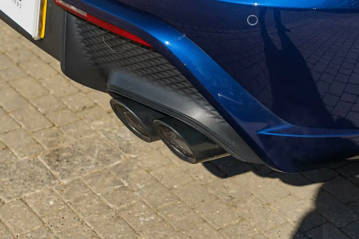 2023-porsche-macan-20-big-16