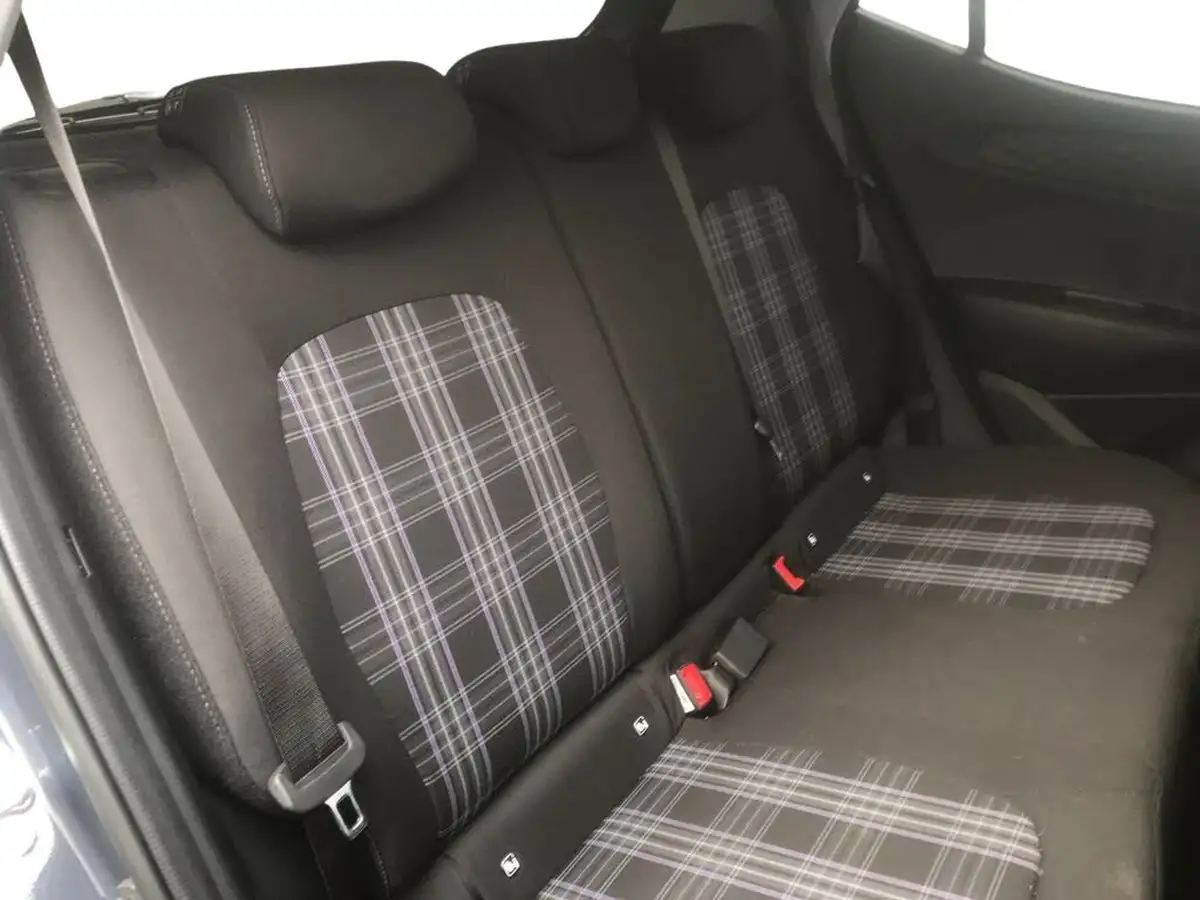 2025-hyundai-i10-12-premium-79ps-big-10