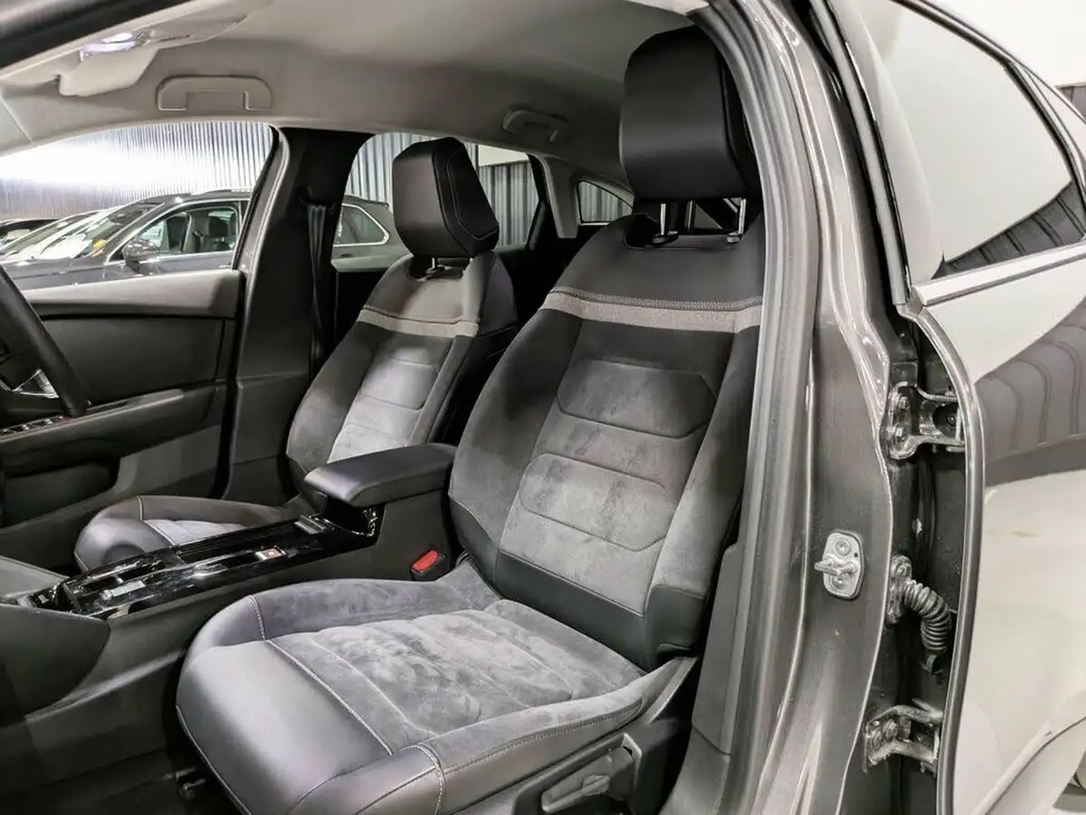 2023-citroen-c4-15bluehdi-shine-plus-big-13