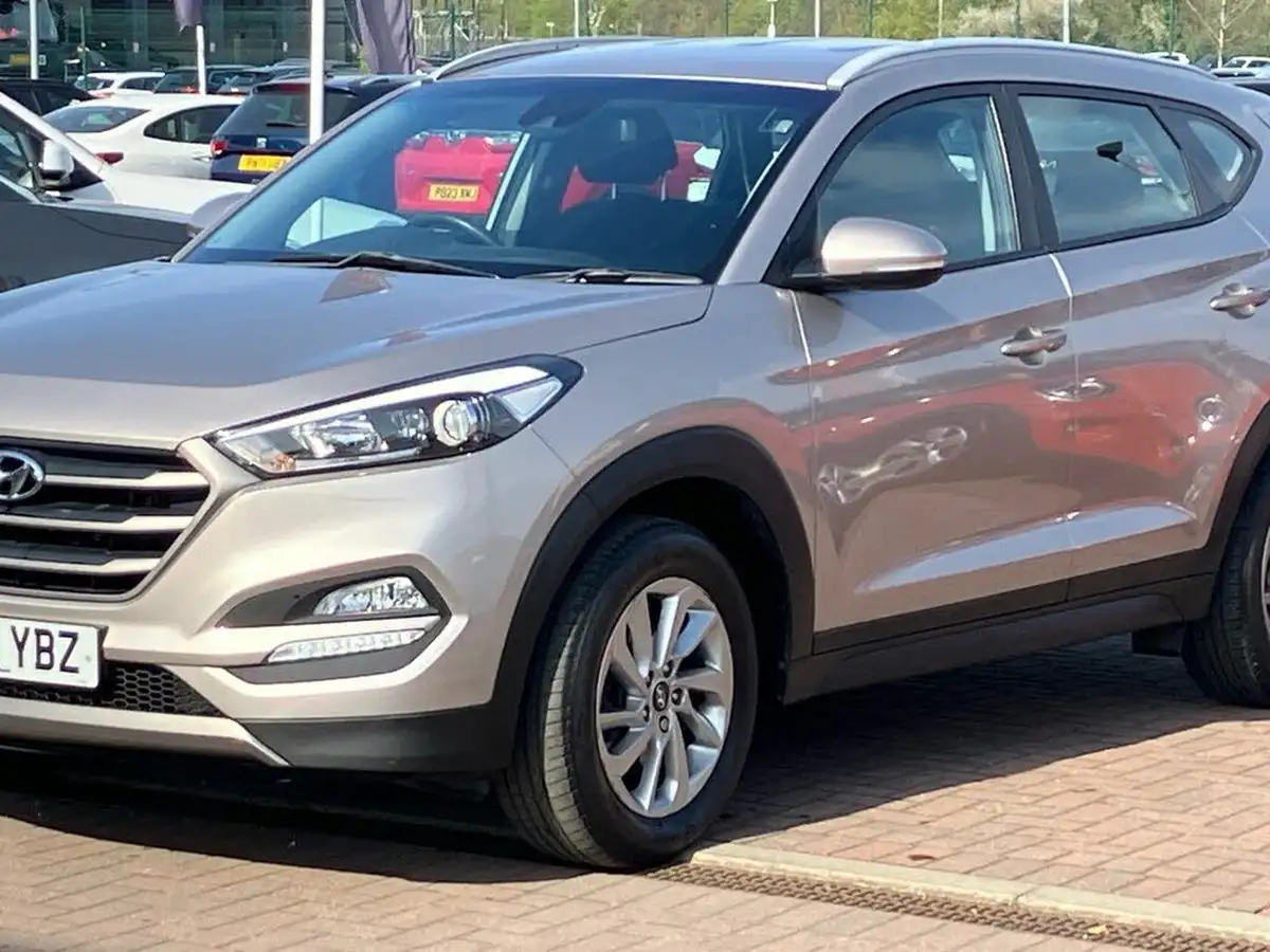 2016-hyundai-tucson-17crdi-blue-drive-se-116ps-big-30