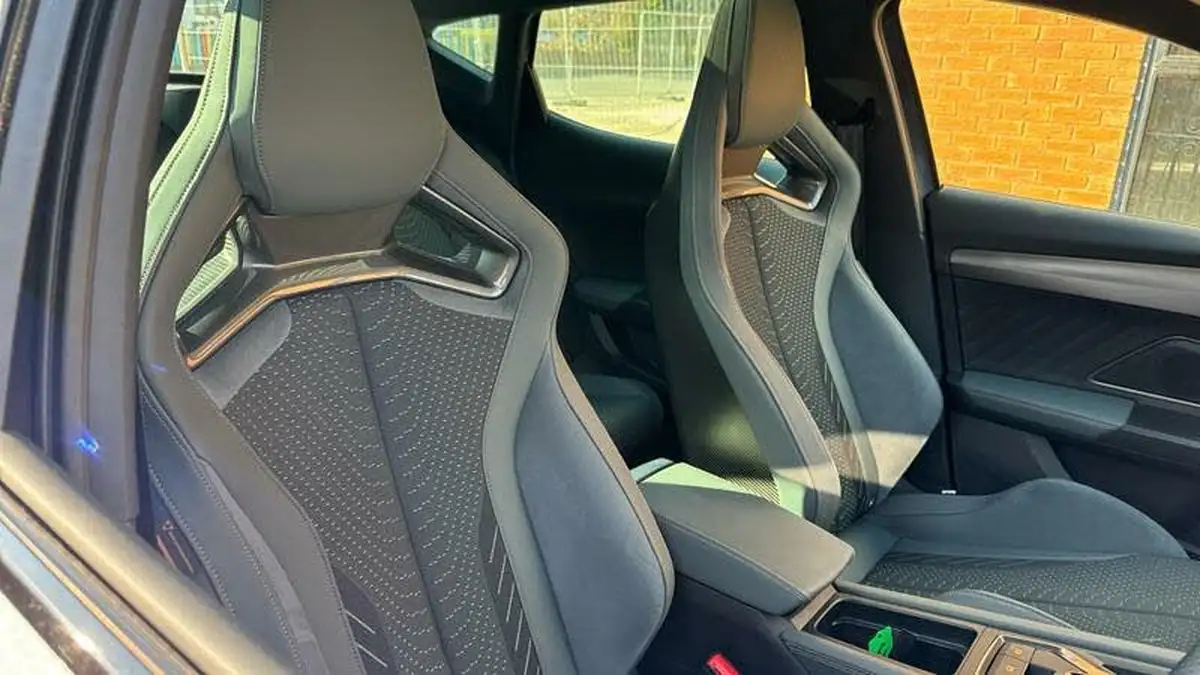 2024-cupra-formentor-15-e-hybrid-vz-first-edition-big-13