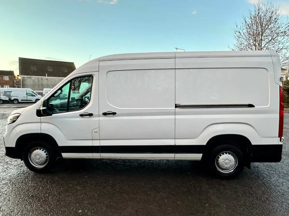 2023-maxus-deliver-9-big-8