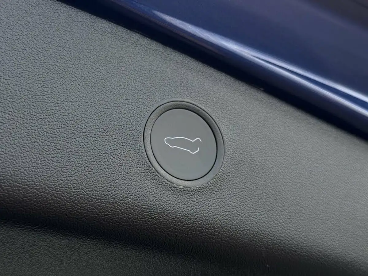 2021-tesla-model-3-e-long-range-awd-big-15