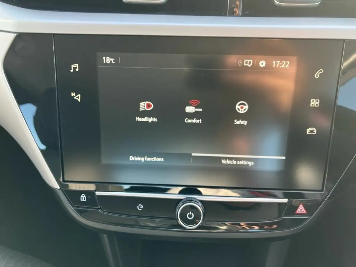 2021-vauxhall-corsa-e-se-premium-big-39