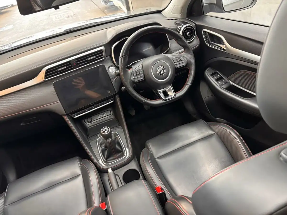 2021-mg-zs-suv-10t-gdi-exclusive-big-10