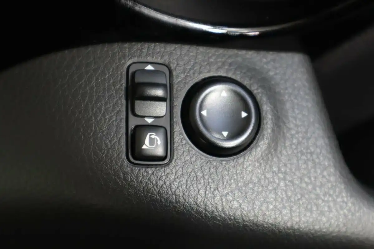 2017-nissan-qashqai-12-dig-t-tekna-xtronic-cvt-big-27