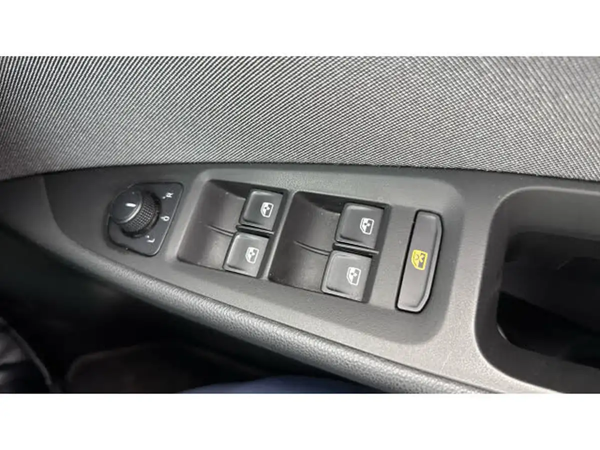 2020-seat-leon-10-tsi-se-dynamic-115ps-hatchback-big-37