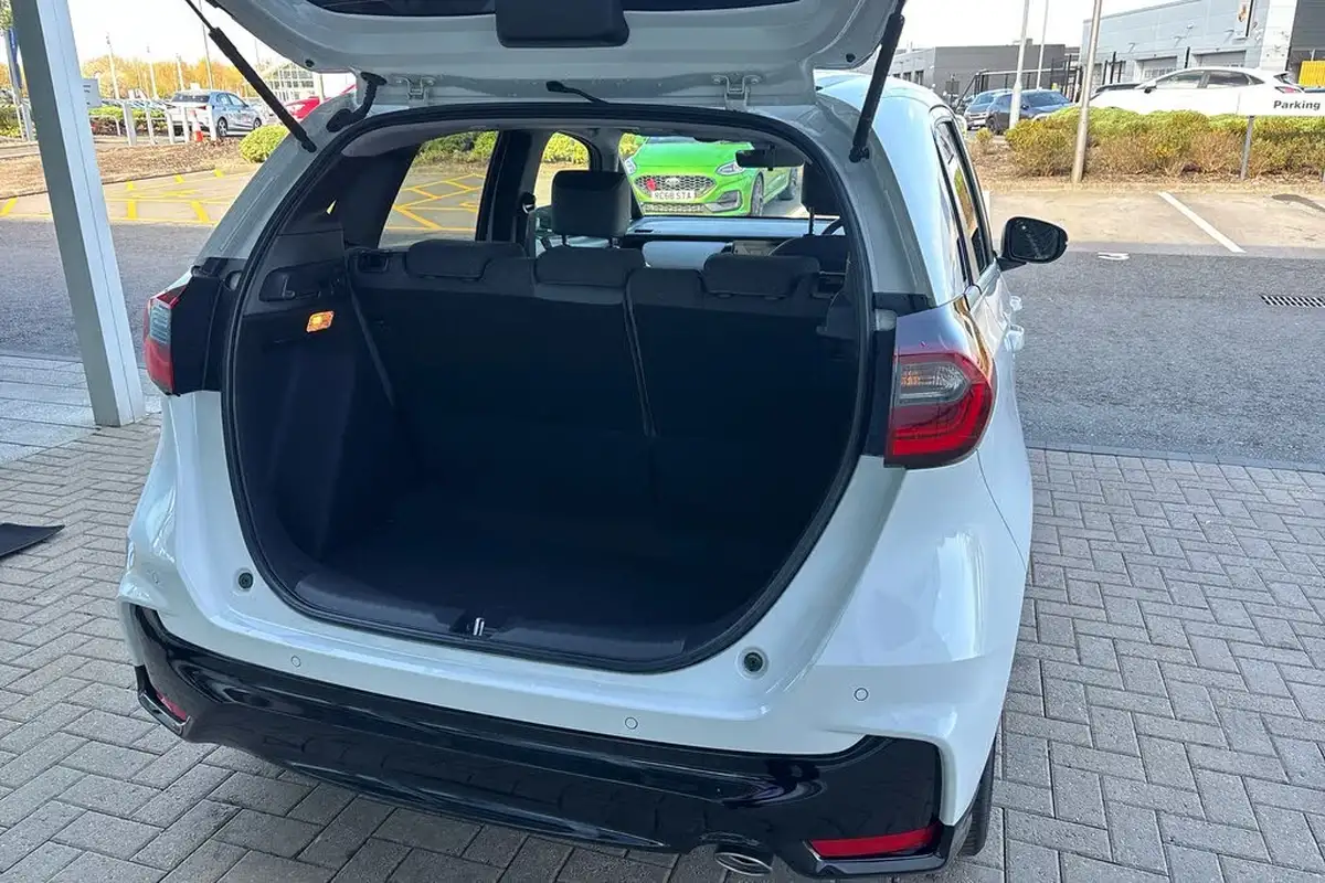 2024-honda-jazz-15-i-mmd-advance-sport-big-29