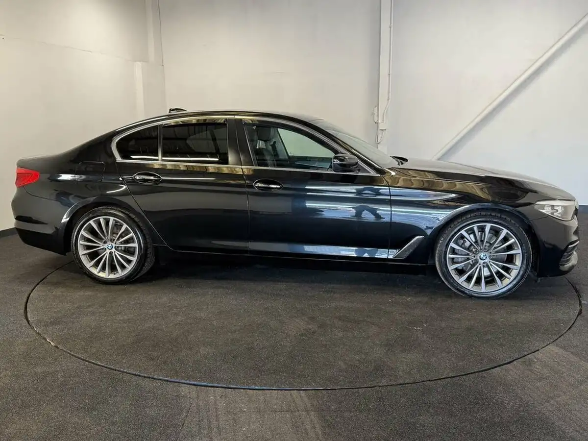 2017-bmw-5-series-20-530i-se-saloon-4d-big-6