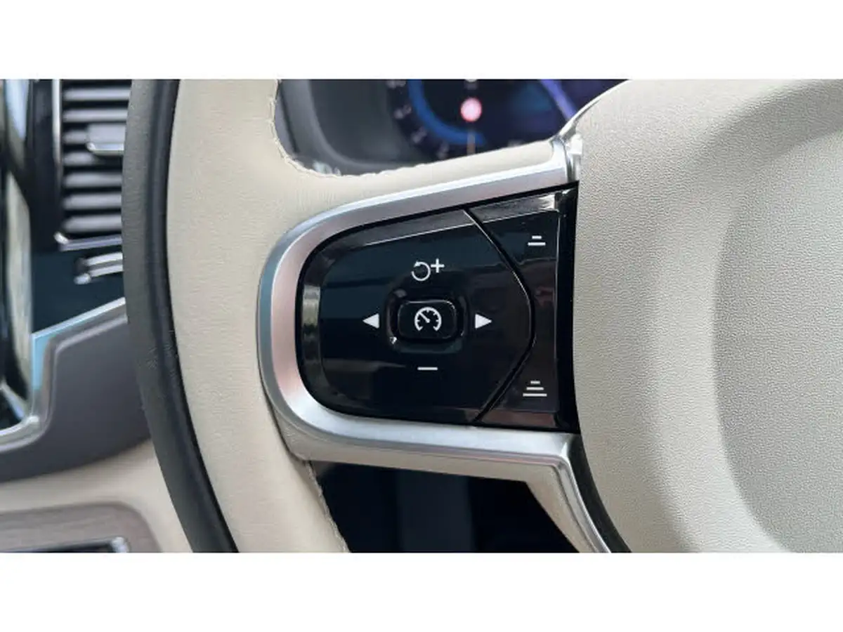 2024-volvo-xc90-20-t8-ultra-dark-big-17