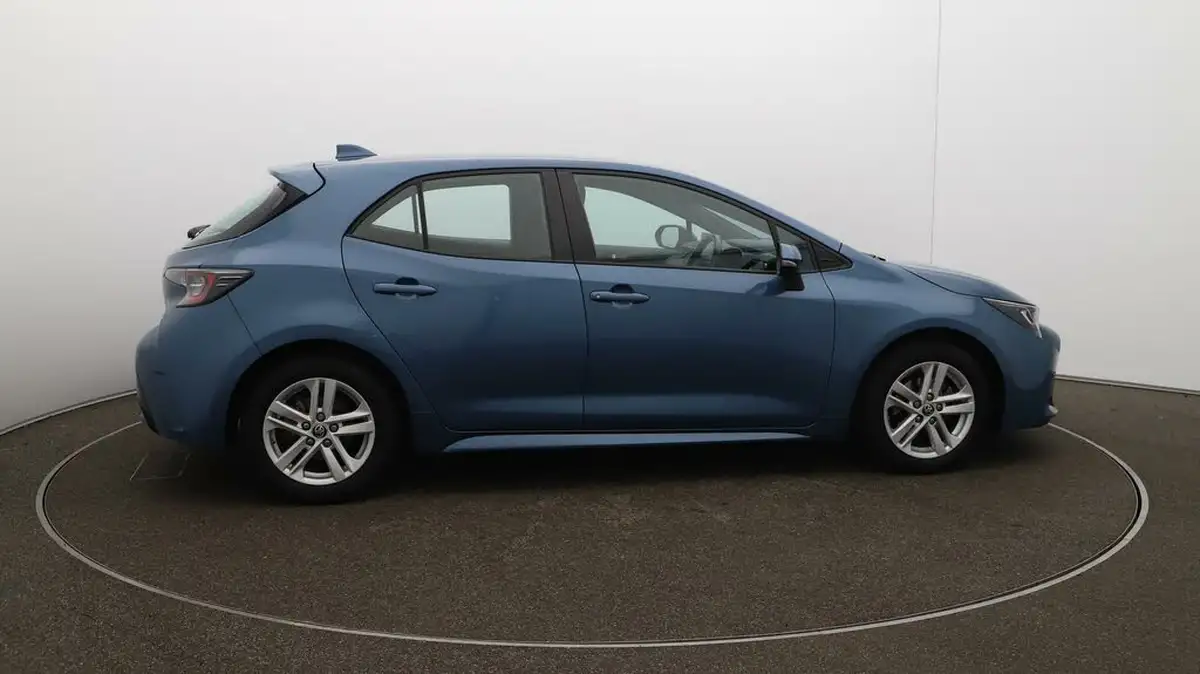 2022-toyota-corolla-18-vvt-i-icon-120bhp-trk-hatchback-5d-big-8