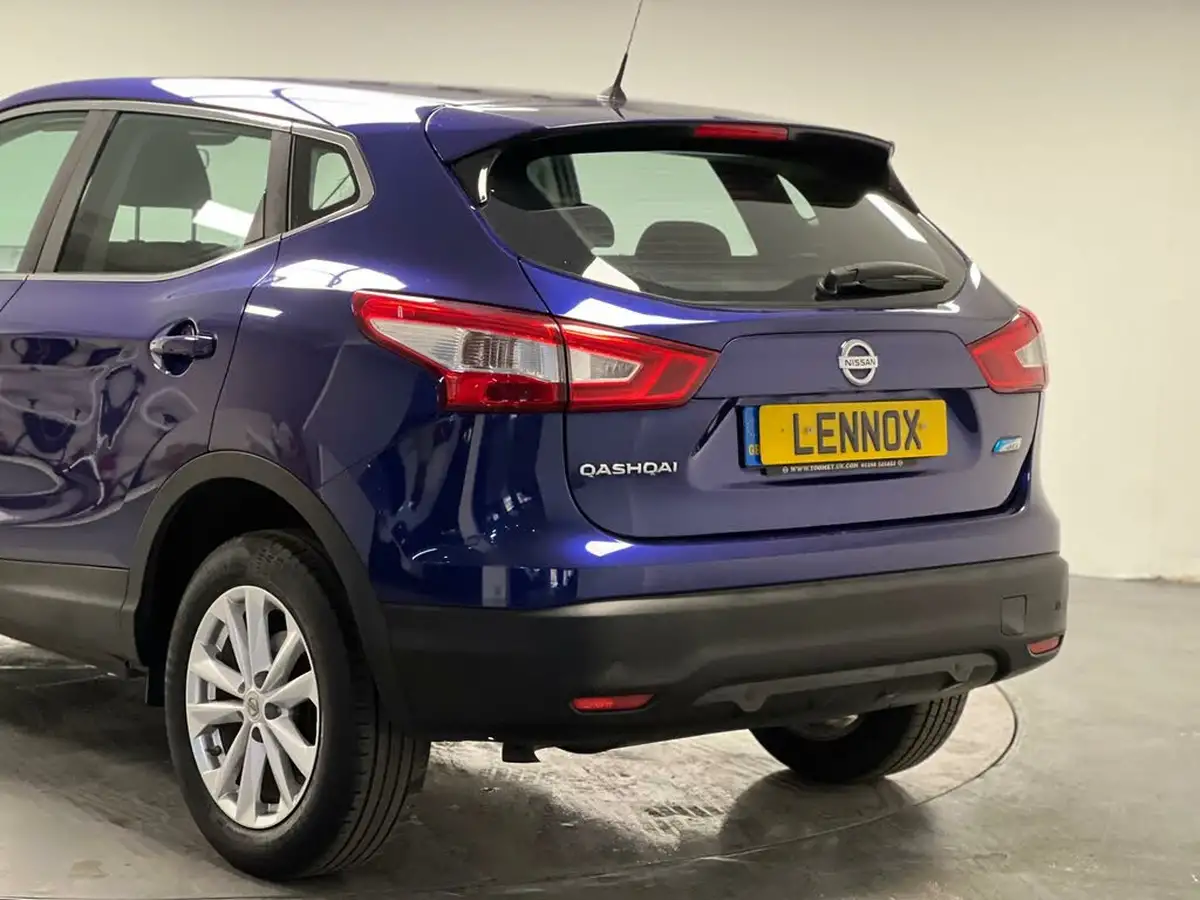 2014-nissan-qashqai-15dci-acenta-big-8