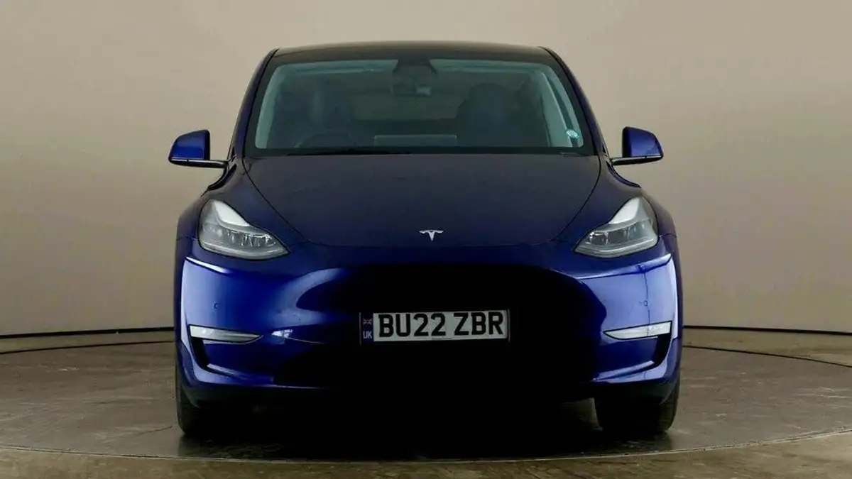 2022-tesla-model-y-e-long-range-big-3