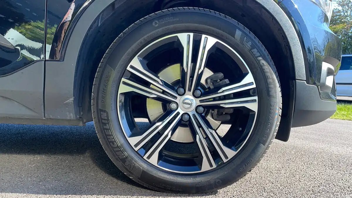 2020-volvo-xc40-20-b4-inscription-pro-big-19
