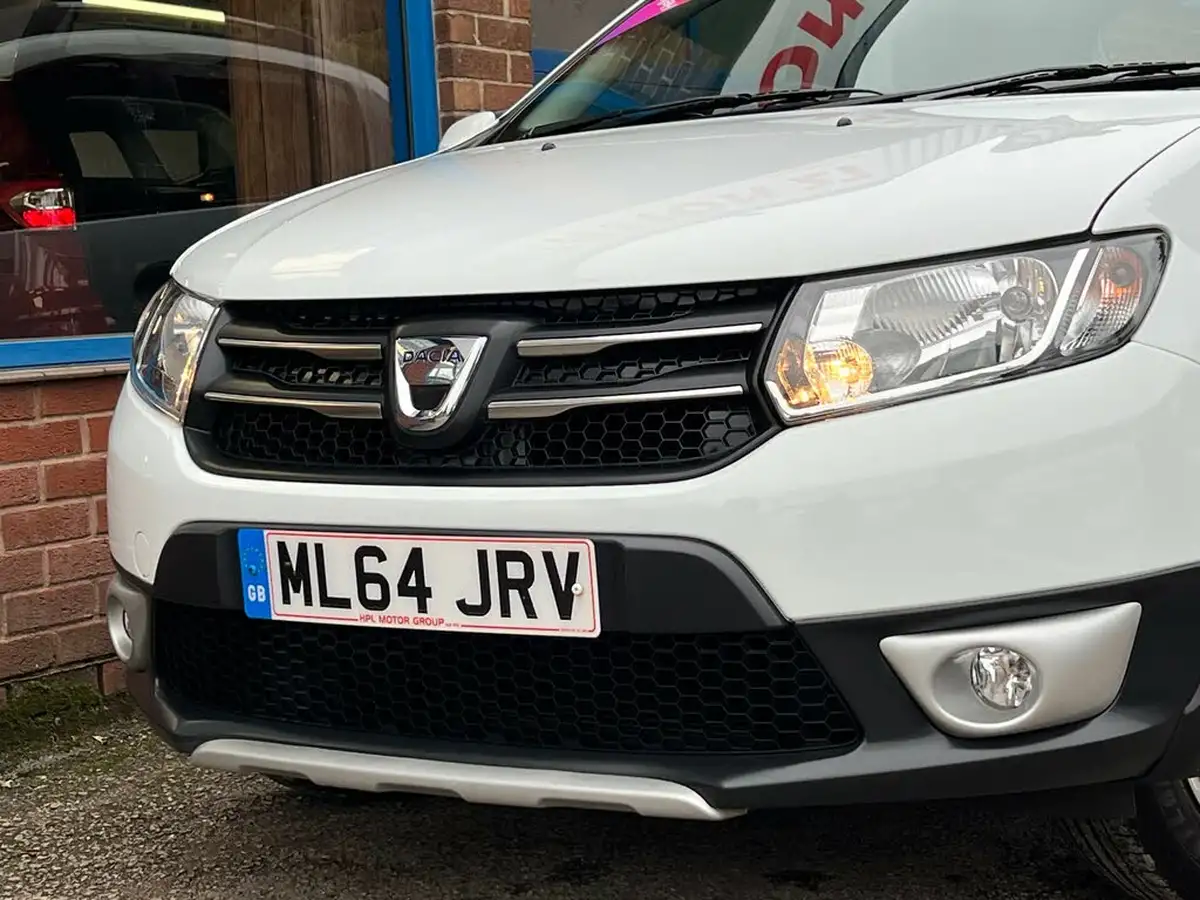 2014-dacia-sandero-stepway-15d-laureate-big-43
